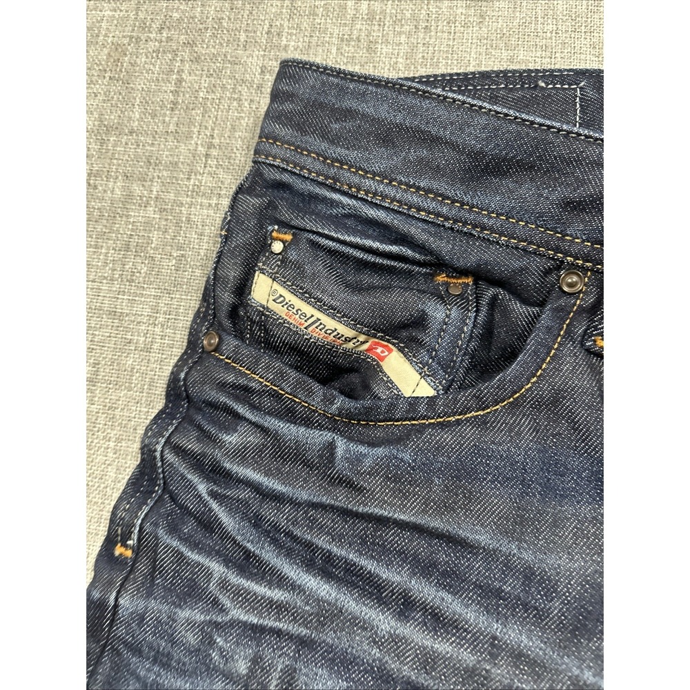 Diesel Larkee Jeans Mens 31x32 Relaxed Button Fly Romania 0073N Straight Denim - Picture 8 of 16